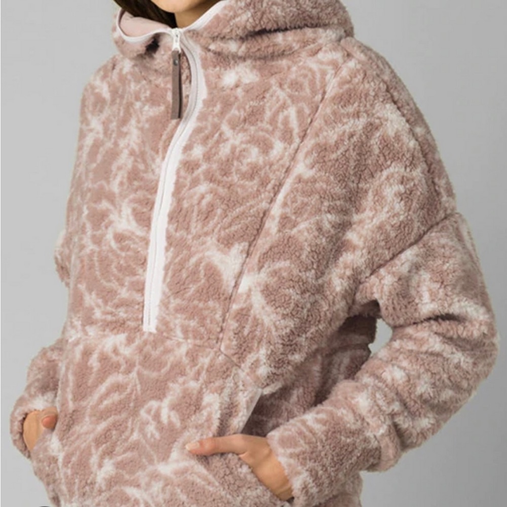Prana Polar Escape 1/2 Zip in dovetail foliage. XS. NWOT